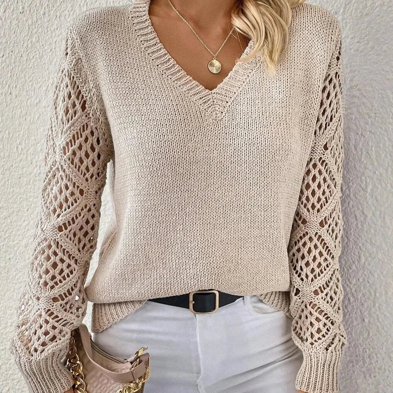 Marta - Sweter z Dekoltem w Serek Couture